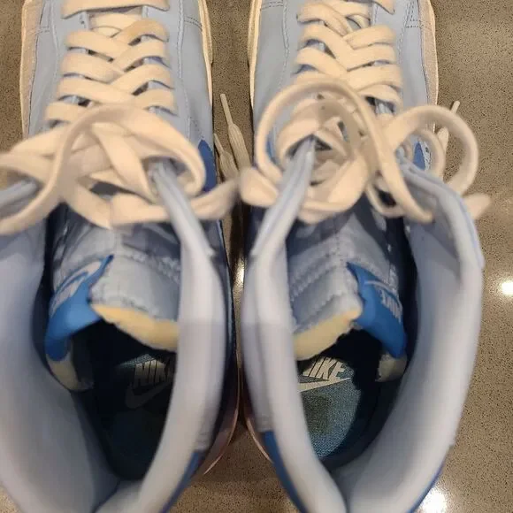 Nike High-Top Sneakers Blaxer Mid Light Blue and White - Picture 4 of 6